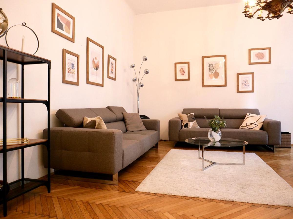 Contemporary City Apartment Vaci Utca Budapest Eksteriør billede