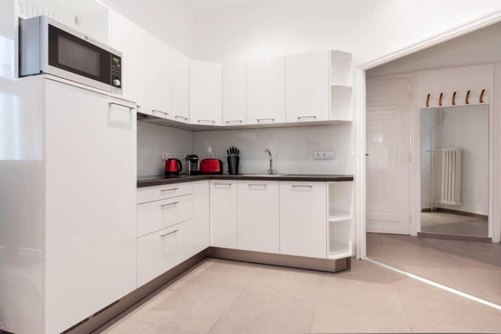 Contemporary City Apartment Vaci Utca Budapest Eksteriør billede